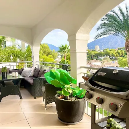 Lovely In The Location 10-12 Beds! Villa Marbella