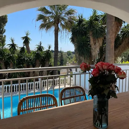 Lovely In The Location 10-12 Beds! *