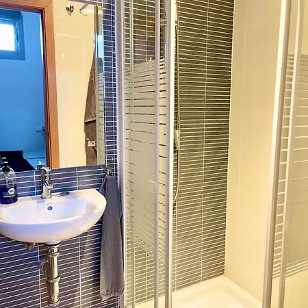 Lovely In The Location 10-12 Beds! * Marbella