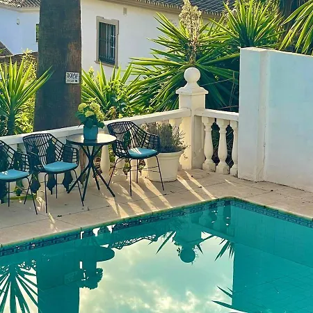 Villa Lovely In The Location 10-12 Beds!