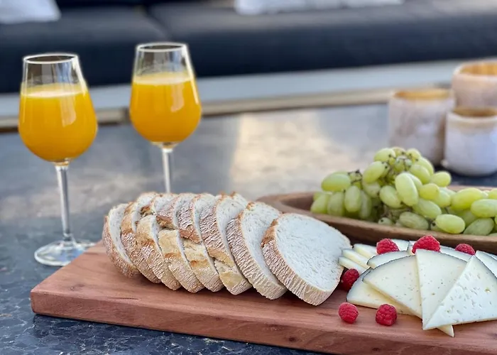 Lovely In The Location 10-12 Beds! Willa *