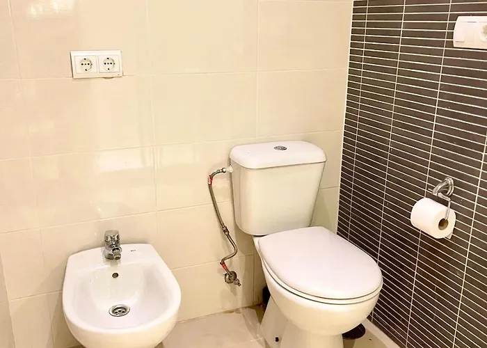 Willa Lovely In The Location 10-12 Beds! Marbella