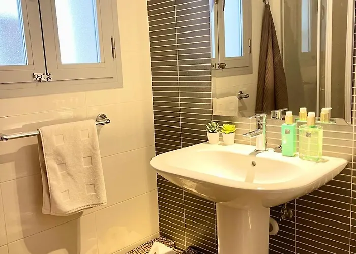 Lovely In The Location 10-12 Beds! Willa Marbella