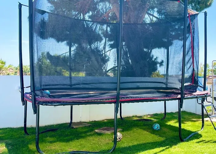 Willa Lovely In The Location 10-12 Beds!