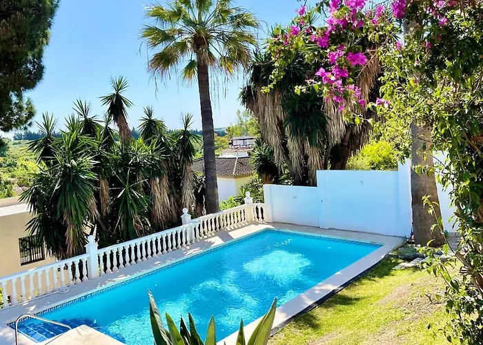 Lovely In The Location 10-12 Beds!