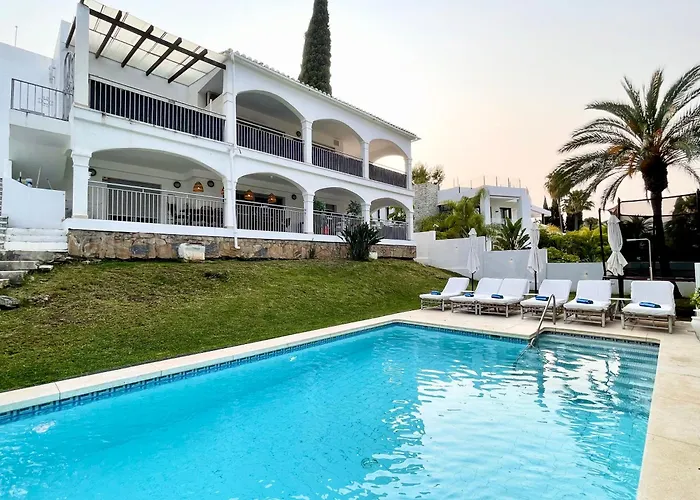 Lovely In The Location 10-12 Beds!